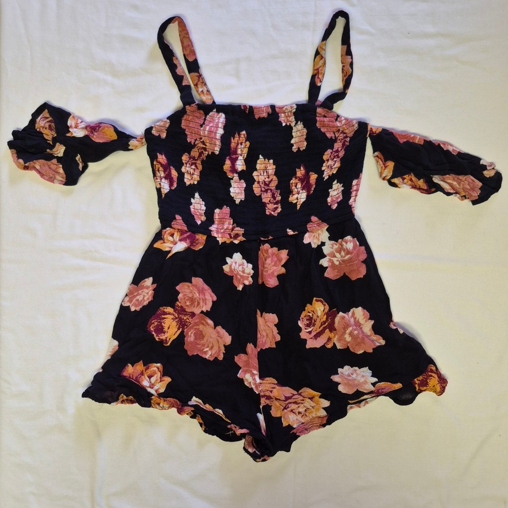 Band‎ of Gypsies Black Floral Smocked Cold Shoulder Romper Womens Small Boho